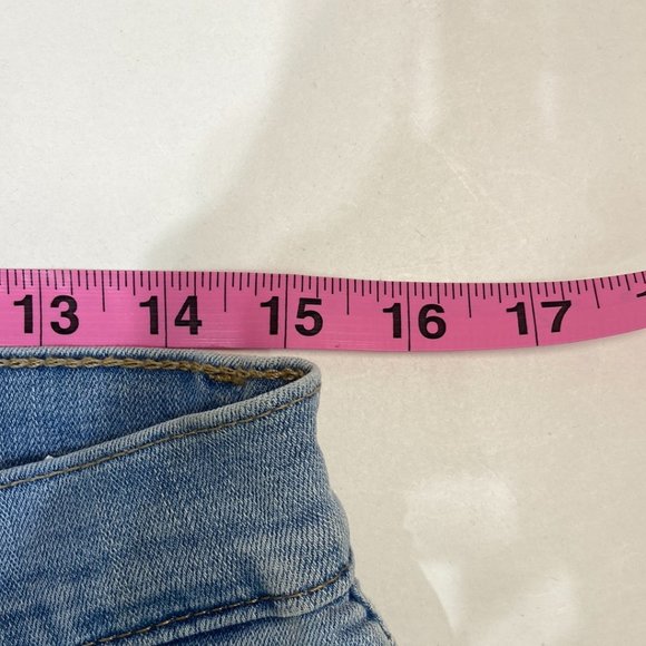 Levi’s Denim Women's Shorts Medium Washed - Size 28 - Picture 7 of 8